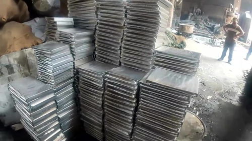 不粘鍋生產(chǎn)過程,條件很艱苦,但是產(chǎn)品不錯